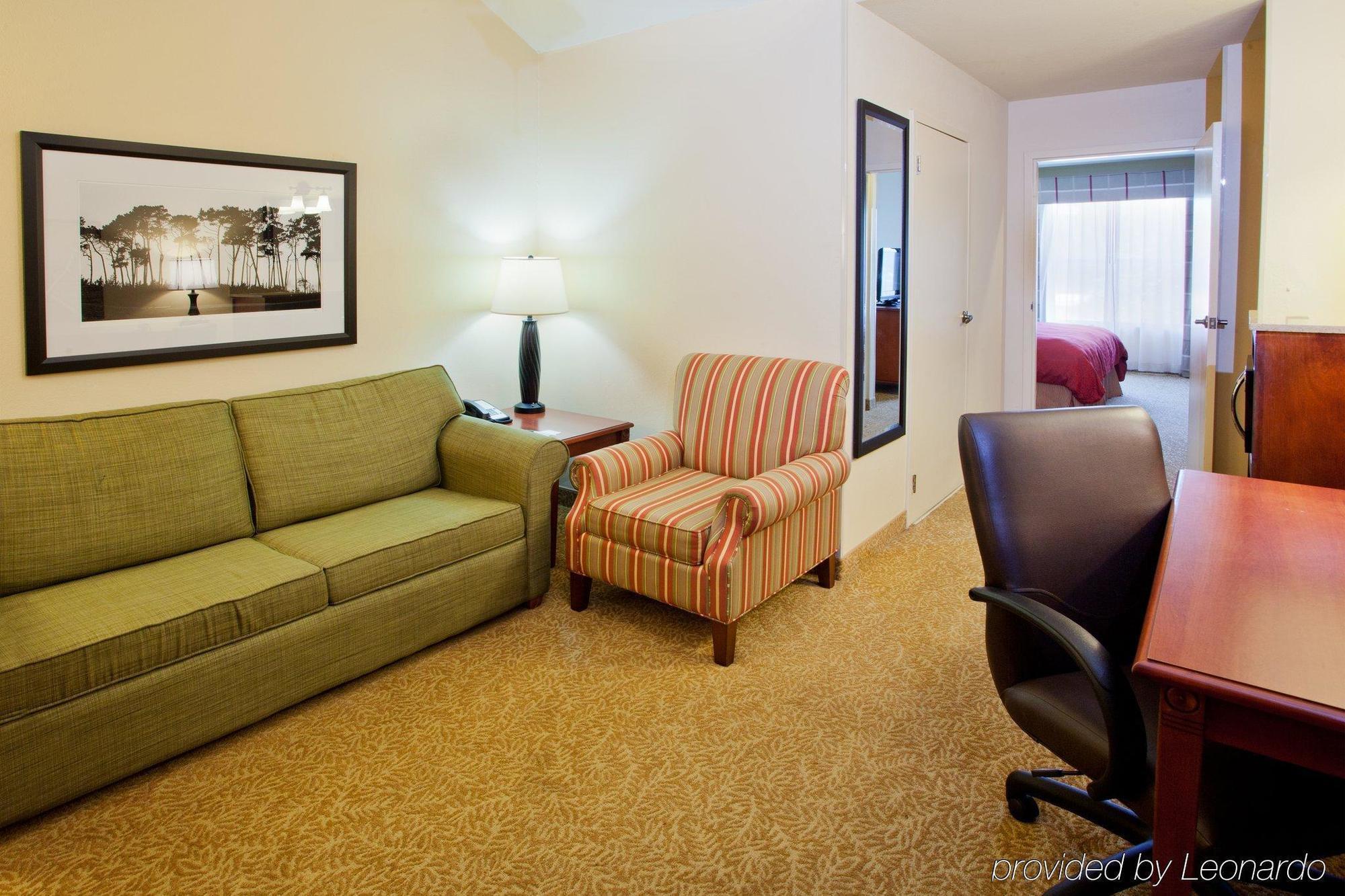 Hotel Country & By Radisson, Atlanta I-75 South, Ga